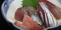 「お持ち帰りの場合」　●お車までお届けいたします。