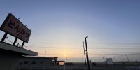 今朝も「とんかつぼたん」の駐車場から、美しい日の出の写真をお届けします。